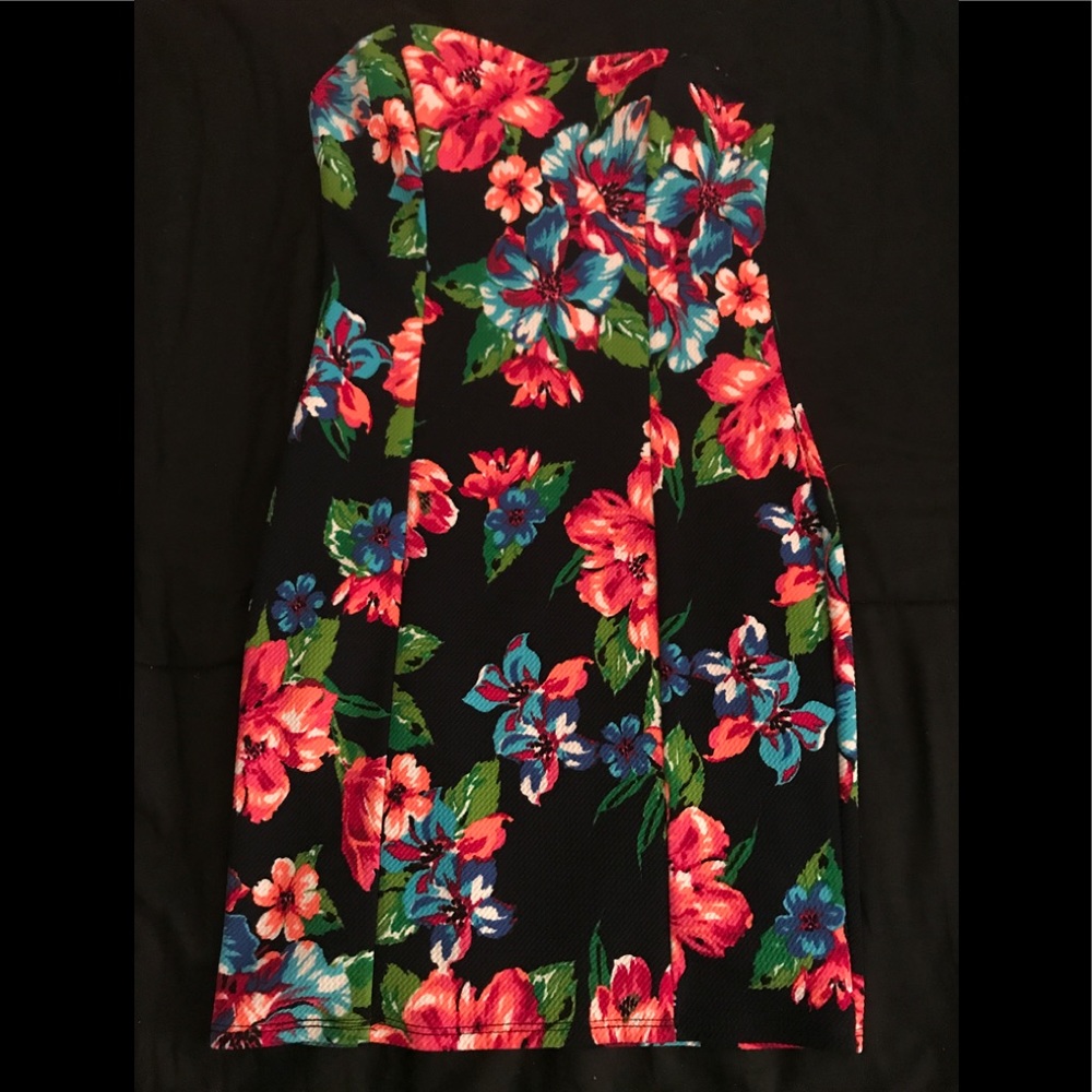 Strapless dress